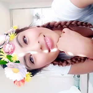 Meet your Posher, Linette